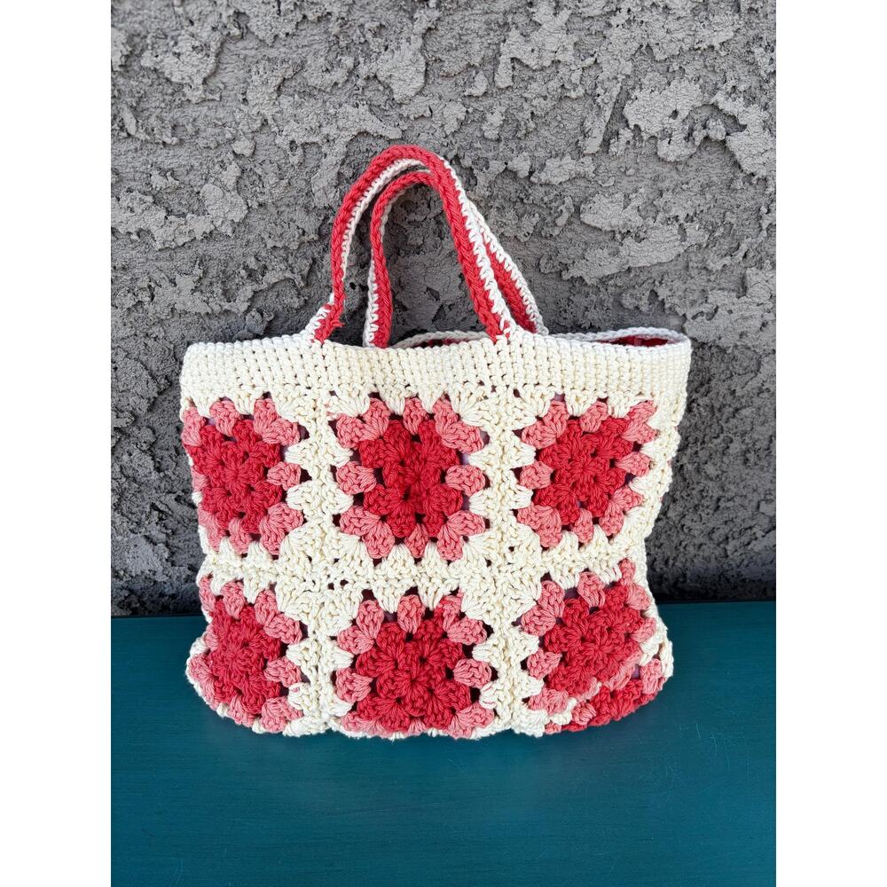 Handmade Reusable Tote Bag: Lined Granny Square Bag - Picture 2 of 5